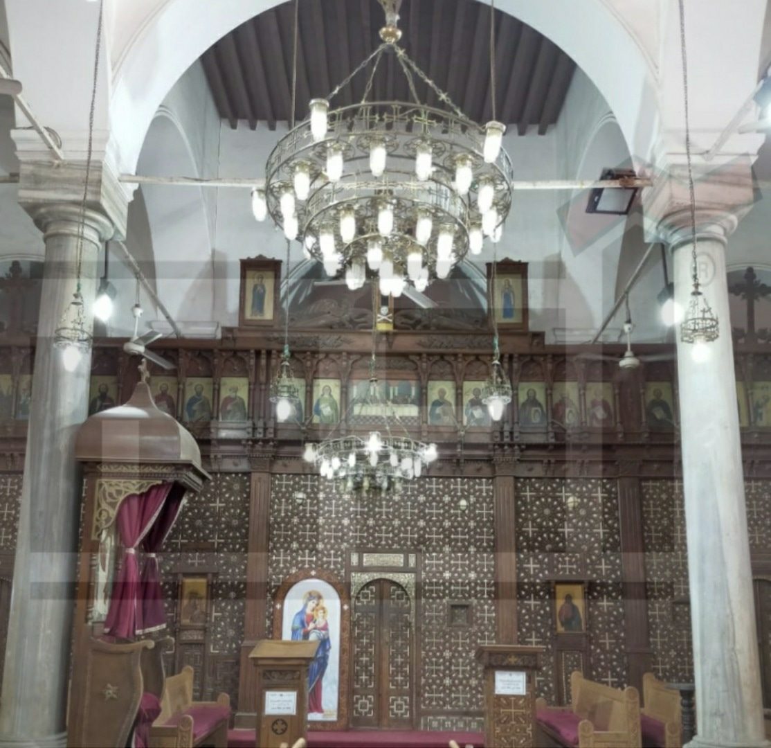 هيا نبحر في ربوع المحروسة 2 a chandelier in a room
