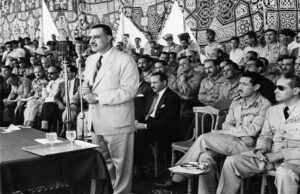 في ذكرى وفاته الـ52..تفاصيل حب عبد الناصر للفن والثقافة منذ طفولته 2 عبد الناصر في عيد العلم