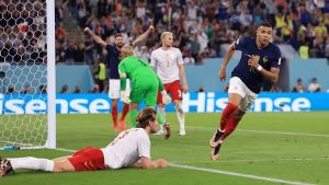 ملخص الجولة الثانية من كأس العالم 2022.. قطر تودع.. صحوة إفريقية 9 مباراة فرنسا والدنمارك