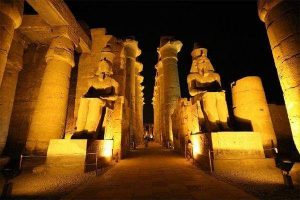 مدينة التاريخ.. إليك أجمل 17 مكانا من الأماكن السياحية في الأقصر 1 معبد الكرنك