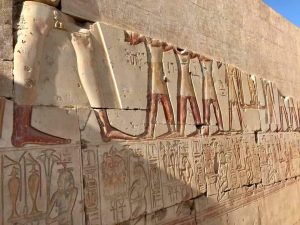 أماكن سياحية في الصعيد أبرزهم في 5 محافظات 3 معبد رمسيس الثاني في سوهاج