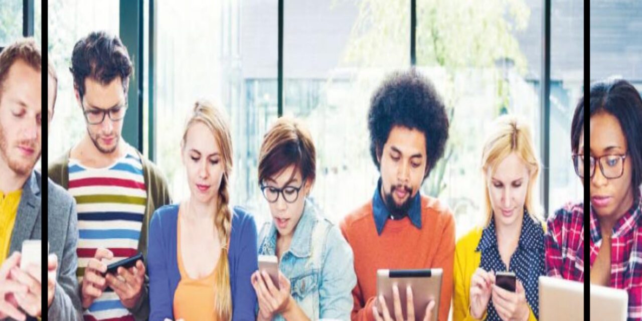 وسائل التواصل الاجتماعي.. بين الإيجابية والسلبية