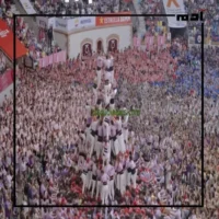 مسابقة الأبراج البشرية بإسبانيا.. عندما يمتزج التراث بالتحدي المثير 2 منافسات الأبراج البشرية وسحر العمل الجماعي